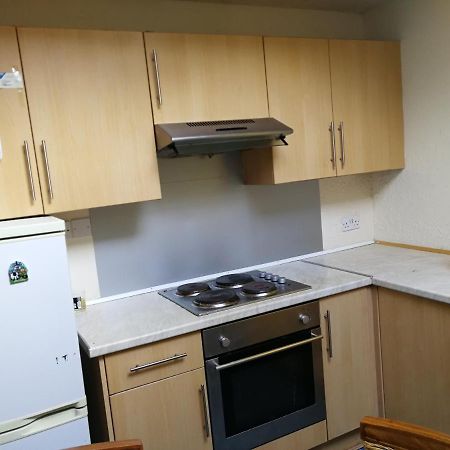 A Double Bedroom Near Glasgow City Centre Not In Great Condition Suitable For Short Stay Exterior foto